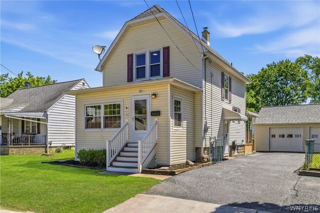 233 82nd Street, Niagara Falls, NY 14304