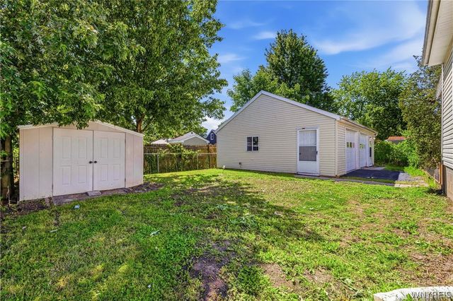 233 82nd Street, Niagara Falls, NY 14304
