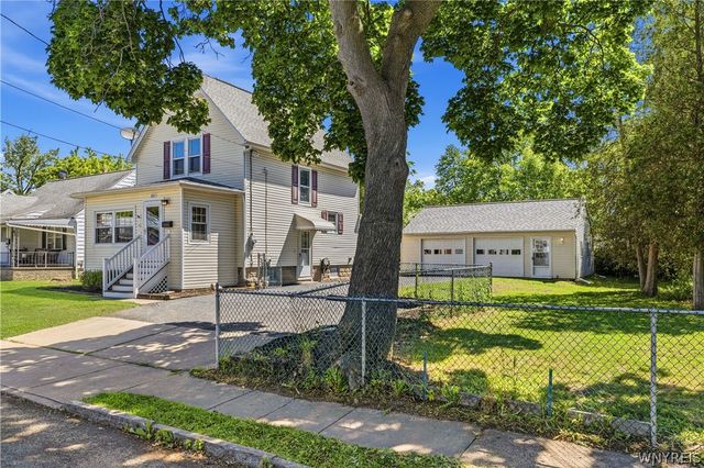 233 82nd Street, Niagara Falls, NY 14304