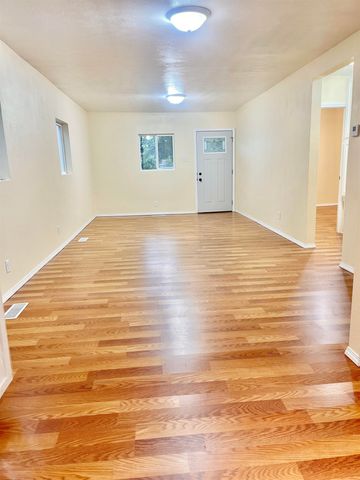 616 N Madison Ave, Wichita, KS 67214