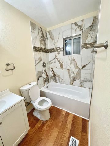 616 N Madison Ave, Wichita, KS 67214