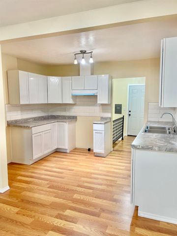 616 N Madison Ave, Wichita, KS 67214