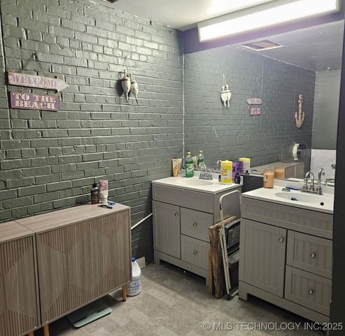 300 E Pine Street East, Drumright, OK 74030