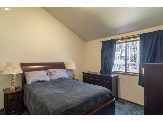 107 WOODOAK Dr, Roseburg, OR 97471