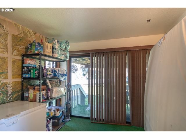 107 WOODOAK Dr, Roseburg, OR 97471