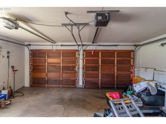 107 WOODOAK Dr, Roseburg, OR 97471