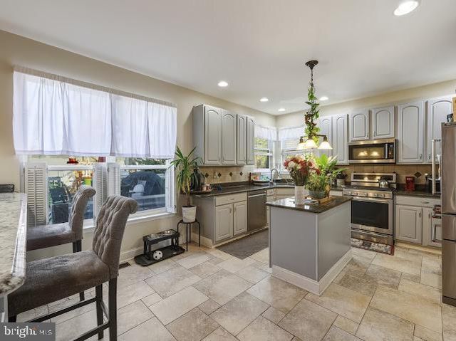 501 STOCKTON DR, Williamstown, NJ 08094