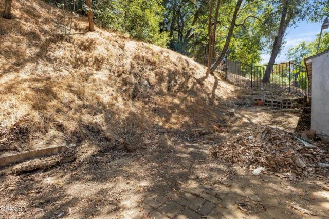 3412 Barham Boulevard, Los Angeles, CA 90068