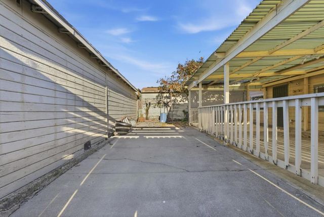 2801 Bartlett Street, Oakland, CA 94602