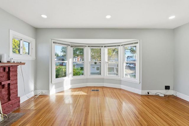 2801 Bartlett Street, Oakland, CA 94602