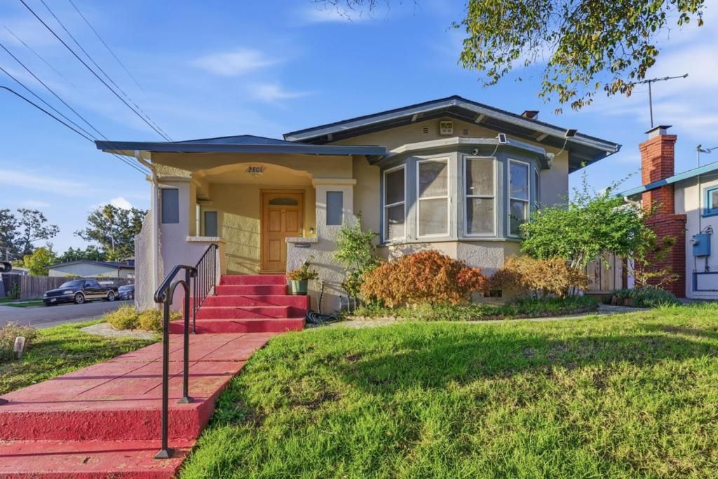 2801 Bartlett Street, Oakland, CA 94602