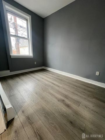 387 Market Street, Perth Amboy, NJ 08861