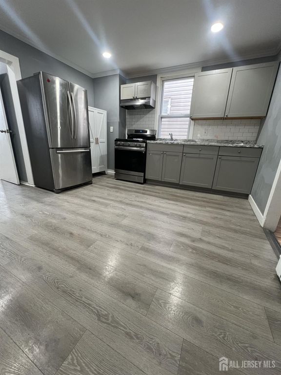 387 Market Street, Perth Amboy, NJ 08861