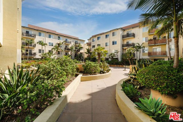13200 Pacific 322, Los Angeles, CA 90094