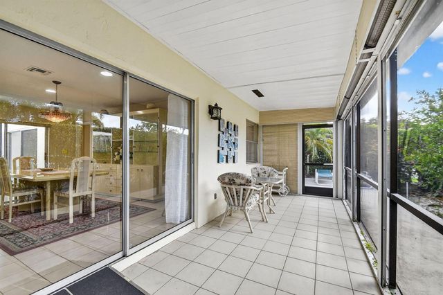 6730 Starkeys Place, Lake Worth, FL 33467