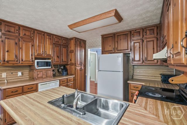 75 Slades Mill Lane, Covington, GA 30016
