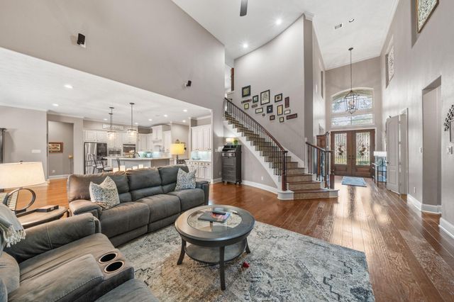 19410 Meadow Lakes Drive, Cypress, TX 77433