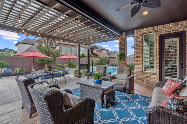 19410 Meadow Lakes Drive, Cypress, TX 77433