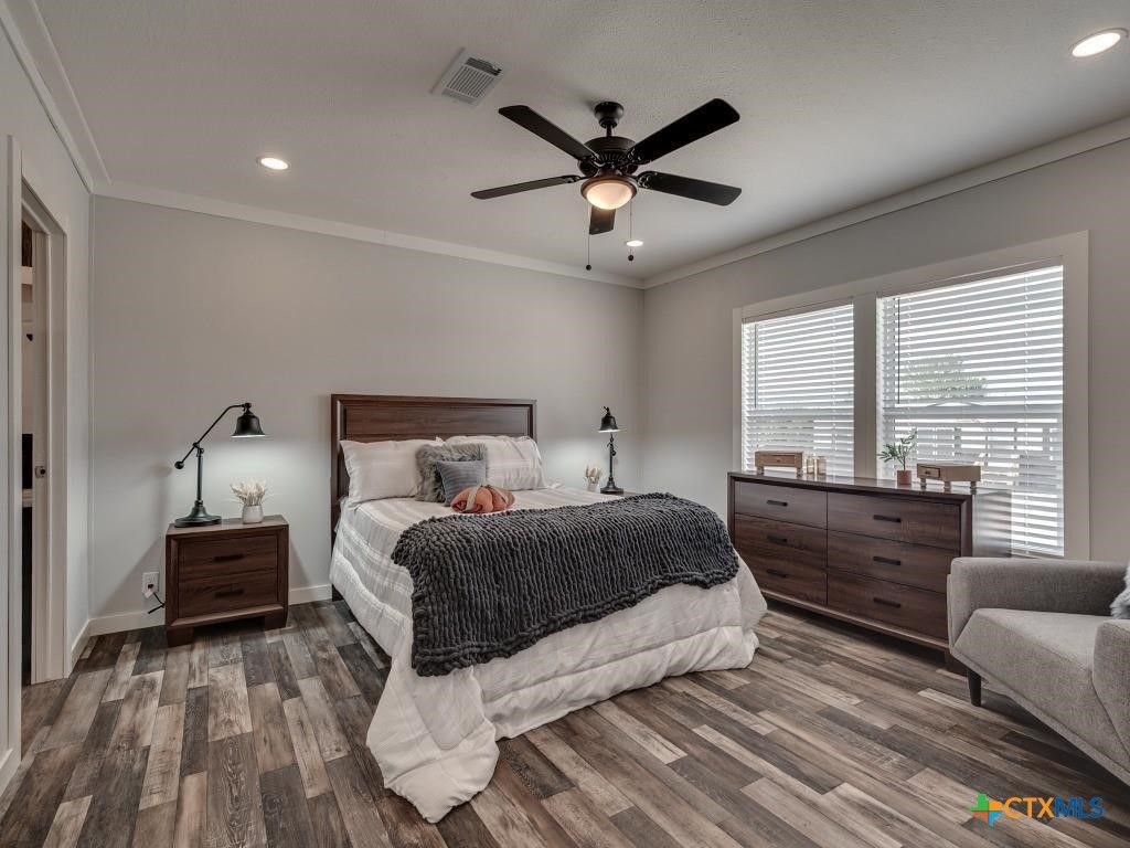 Image 12 of property listing at Lot 40 Prado Vista, Elgin, TX 78621