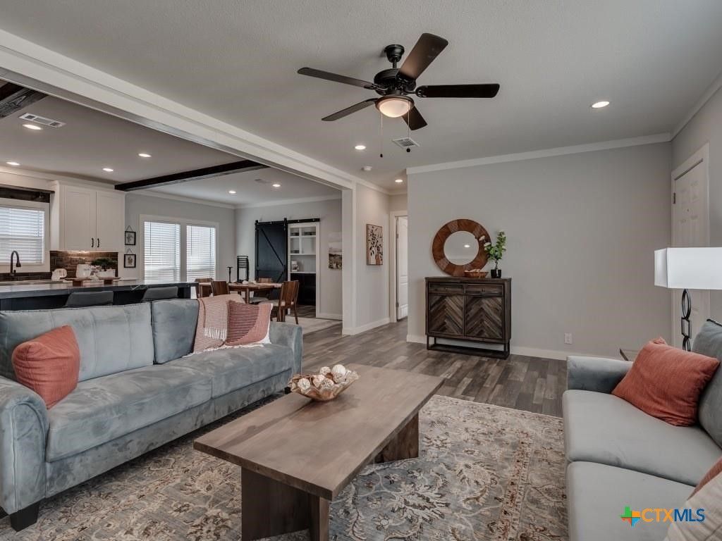 Image 5 of property listing at Lot 40 Prado Vista, Elgin, TX 78621