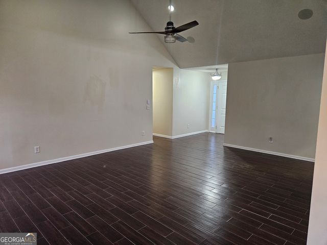 2021 Registry Drive, Hampton, GA 30228