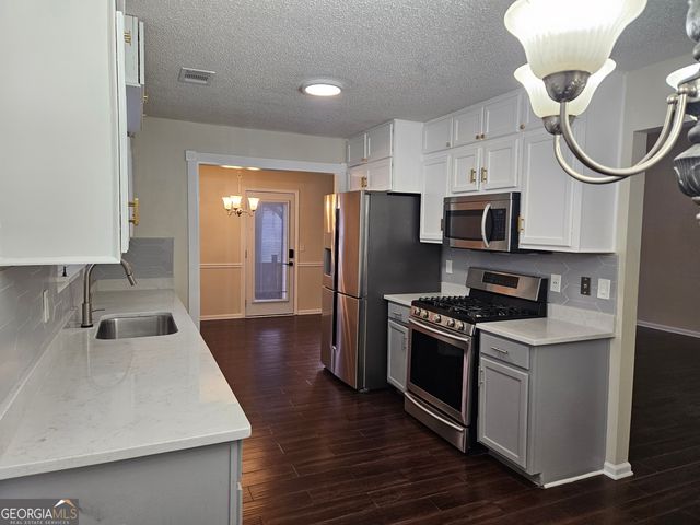 2021 Registry Drive, Hampton, GA 30228