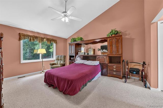 2366 Elkridge Circle, Highland, MI 48356