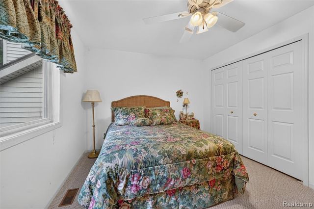 2366 Elkridge Circle, Highland, MI 48356