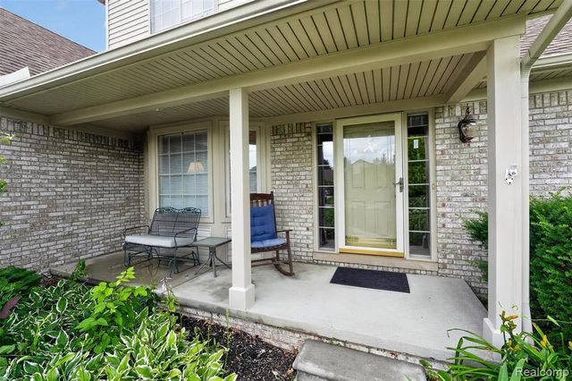 2366 Elkridge Circle, Highland, MI 48356