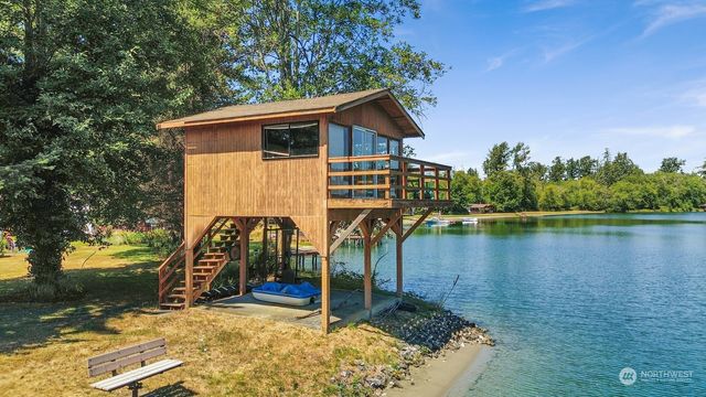 8610 White Road, Blaine, WA 98230