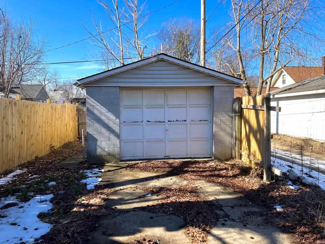 1052 Covert Avenue, Evansville, IN 47714