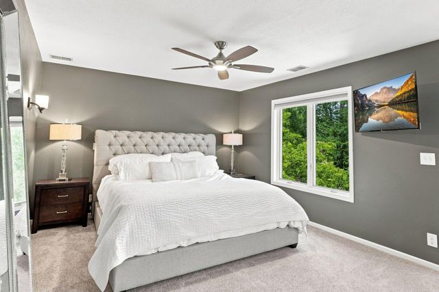 856 Great Oaks Trail, Eagan, MN 55123