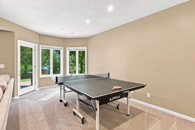 856 Great Oaks Trail, Eagan, MN 55123