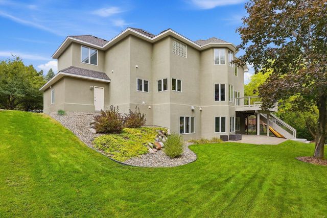 856 Great Oaks Trail, Eagan, MN 55123