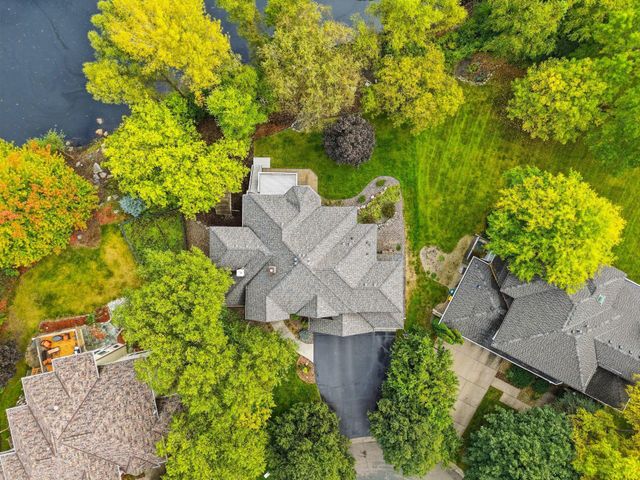 856 Great Oaks Trail, Eagan, MN 55123