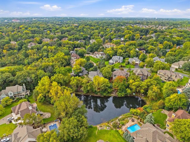 856 Great Oaks Trail, Eagan, MN 55123