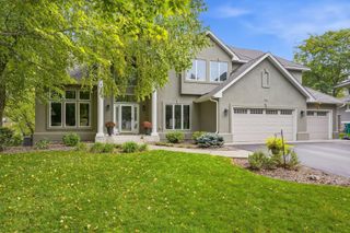 856 Great Oaks Trail, Eagan, MN 55123
