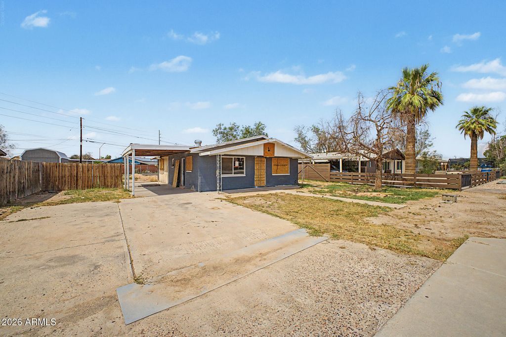 212 6TH Avenue W, Buckeye, AZ 85326 — exterior