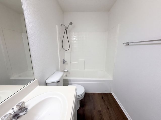 1033 Olivewood Lane, Fort Worth, TX 76140