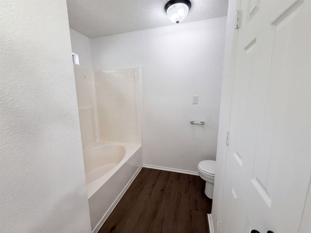 1033 Olivewood Lane, Fort Worth, TX 76140