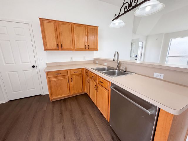 1033 Olivewood Lane, Fort Worth, TX 76140