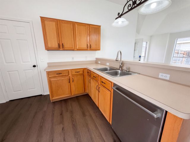 1033 Olivewood Lane, Fort Worth, TX 76140