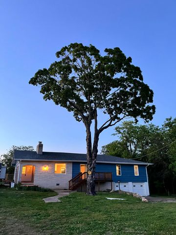 3025 W State Highway H W, Shell Knob, MO 65747