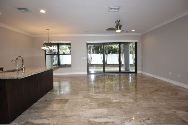 8079 Snowflake Obsidian Trail, Delray Beach, FL 33446