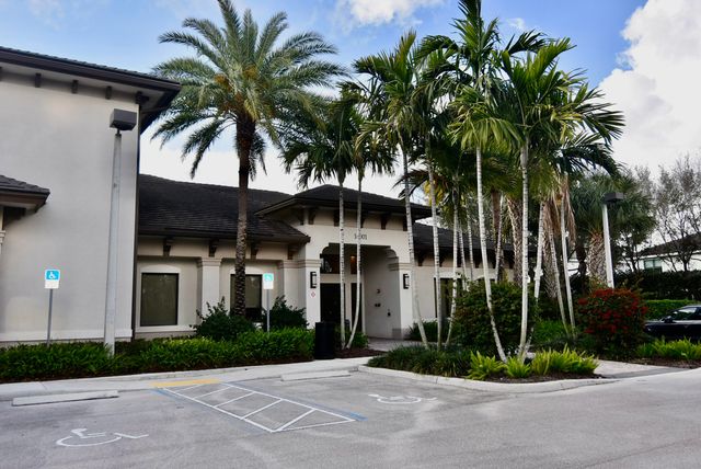 8079 Snowflake Obsidian Trail, Delray Beach, FL 33446