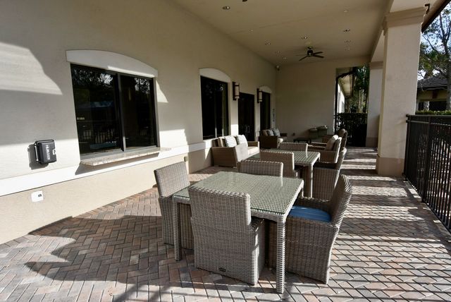 8079 Snowflake Obsidian Trail, Delray Beach, FL 33446