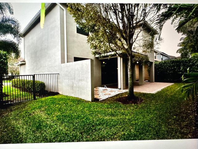 8079 Snowflake Obsidian Trail, Delray Beach, FL 33446