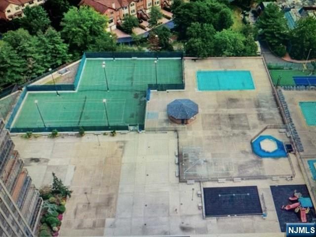 300 Winston Drive 207, Cliffside Park, NJ 07010