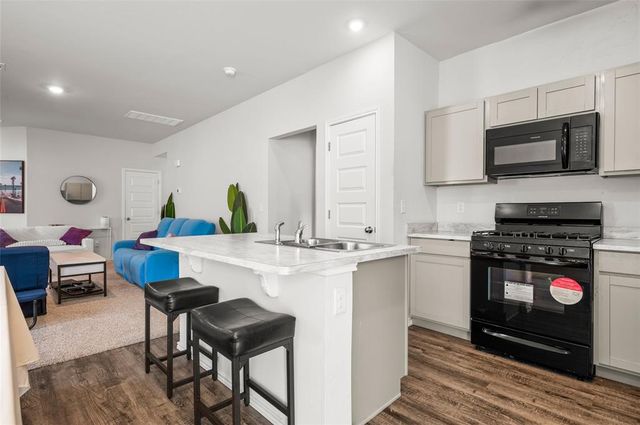 11717 Annette Drive, Yukon, OK 73099