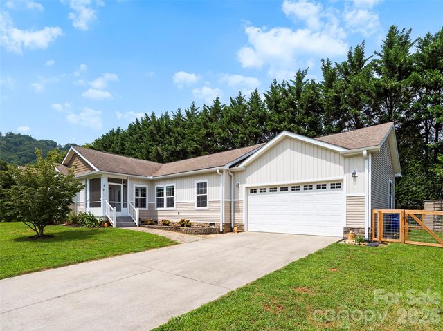 9 Farthings Drive, Arden, NC 28704